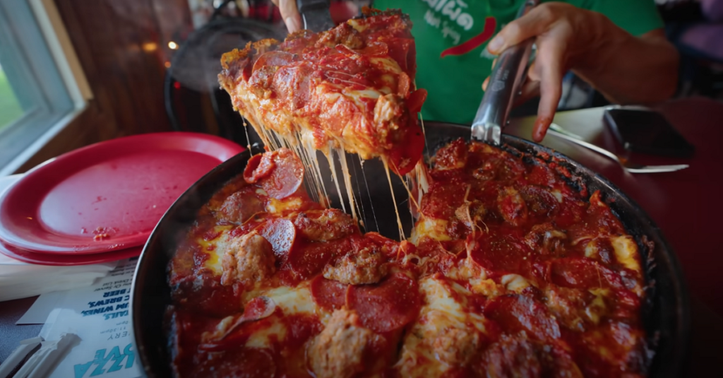 Chicago Deep-Dish Pizza No 2 in USA TOP 10 Street Foods